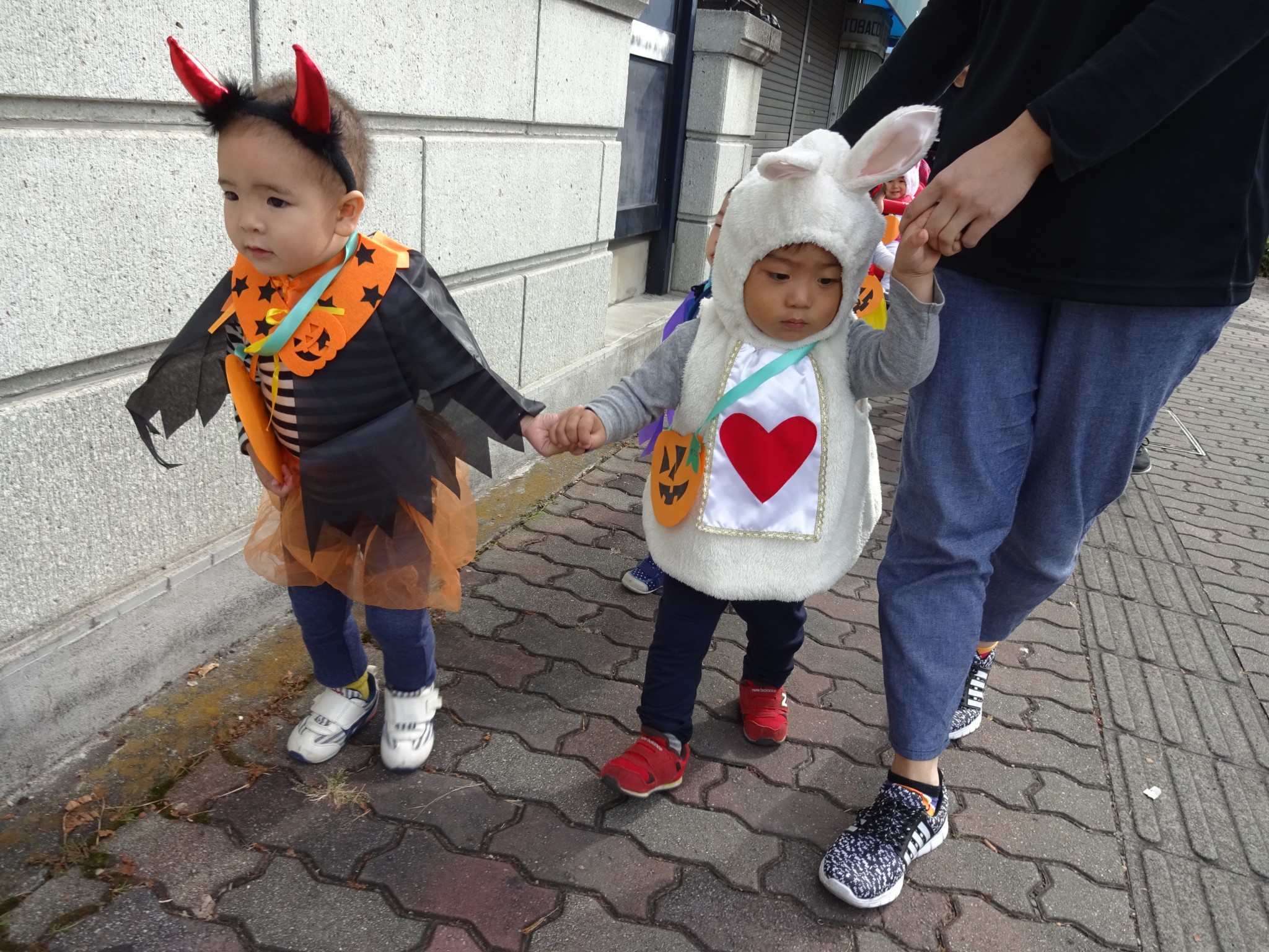 ハロウィン散歩 お知らせ 保育日誌 きらら保育園 宇都宮さくら