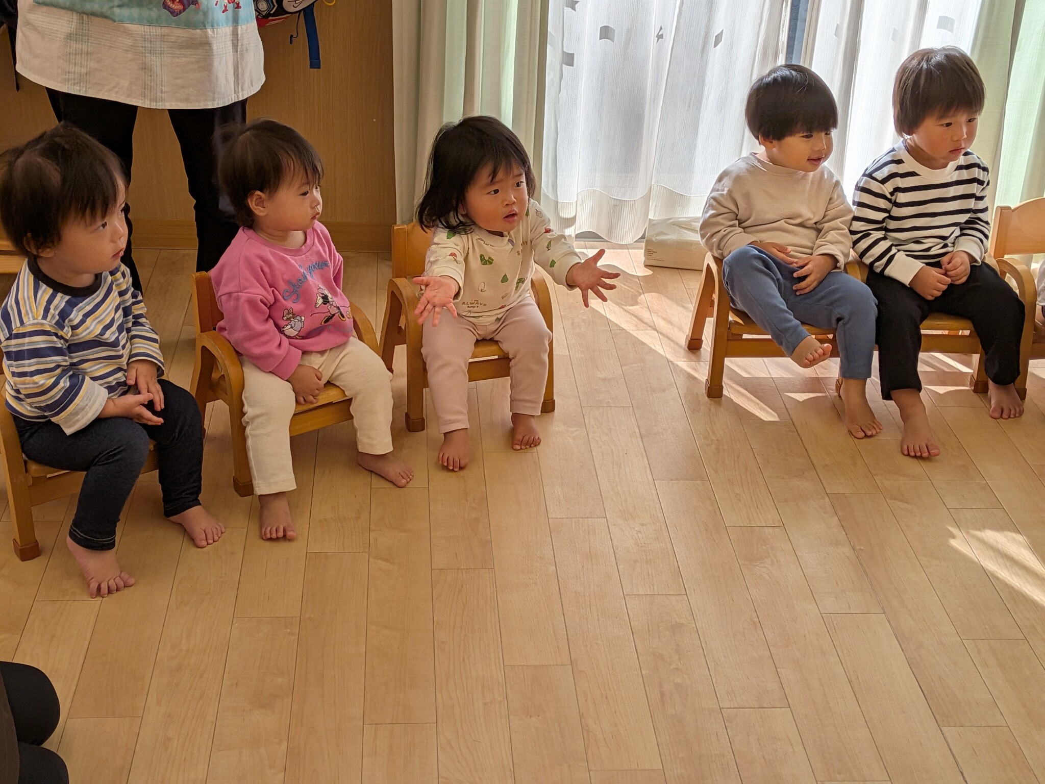 PXL_20251121_011137165.MP[1]